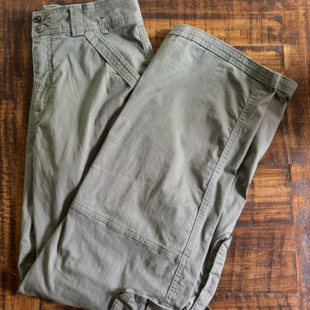 Abercrombie & Fitch Relaxed Cargo Pants